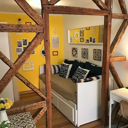 Typical Studio In Great Location! Tram 28! Apartamento