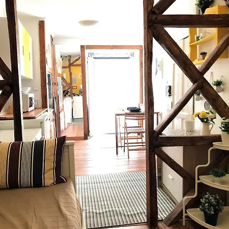 Typical Studio In Great Location! Tram 28! Lissabon