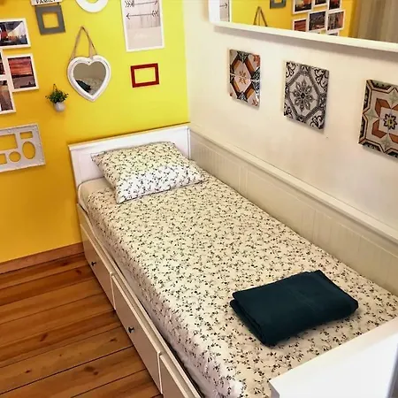 Typical Studio In Great Location! Tram 28! * Lisbon
