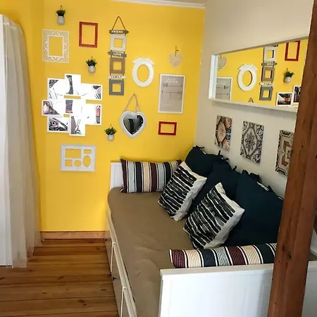 Apartment Typical Studio In Great Location! Tram 28! Lisbon